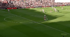 1729348712461031811.gif mun bre 5.gif